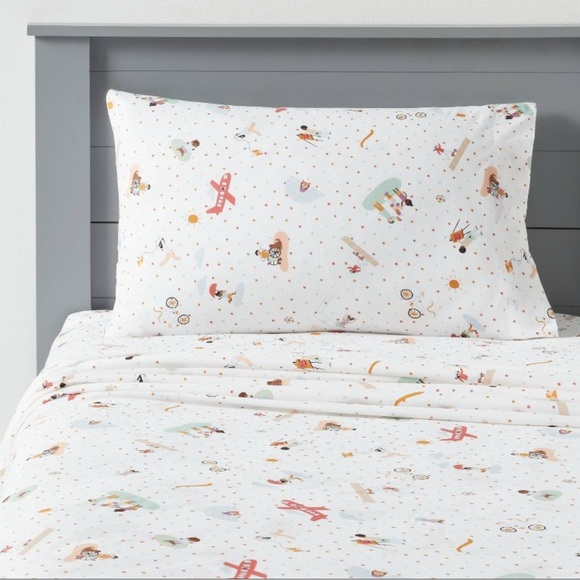 Pillowfort White and Multicolor Kids Bedding Set - Cotton Pals - Picture 1 of 4